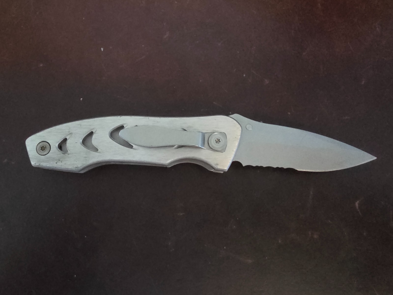 Leatherman C303 Combo Blade Liner-Lock W/Carabiner Folding Knife 067d