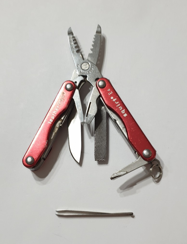 🔥 Leatherman Squirt E4 Stainless Multitool Red Rare Retired Condition