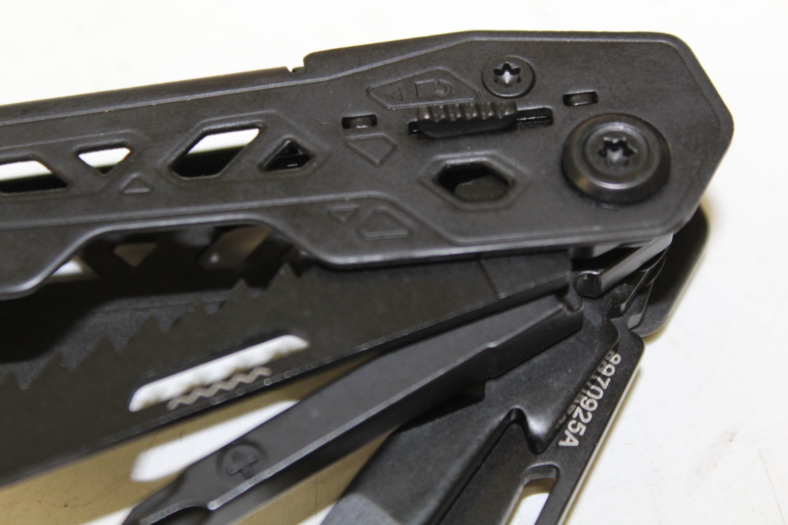 Gerber Truss Multitool Black with Multi-Position Sheath 30-001779 NEW FREE SHIPP