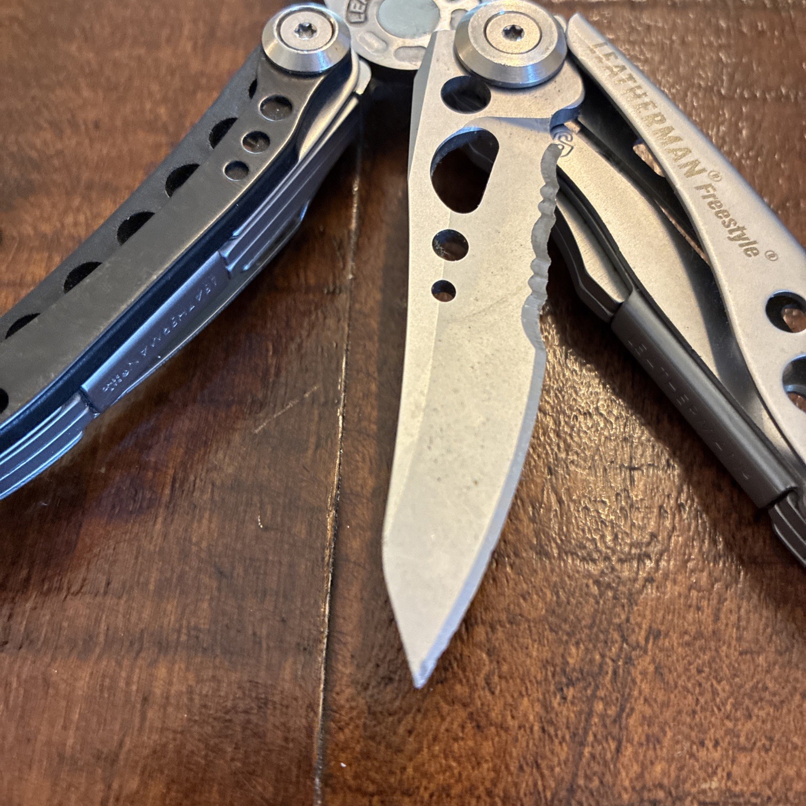 Leatherman Freestyle Multi-Tool – Discontinued – Excellent