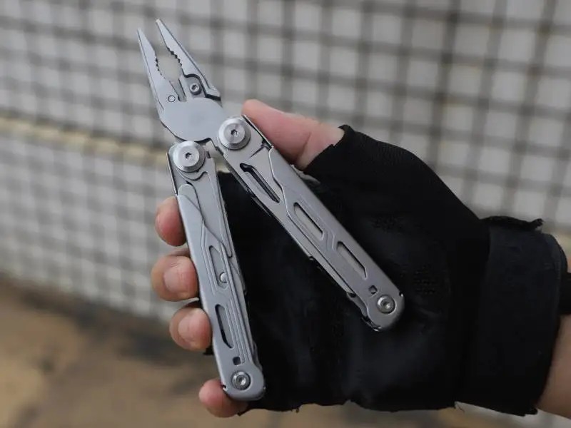 Daicamping DL10 Multi Tool Folding Pocket Knife Sheath Scissors Screw Pliers Can