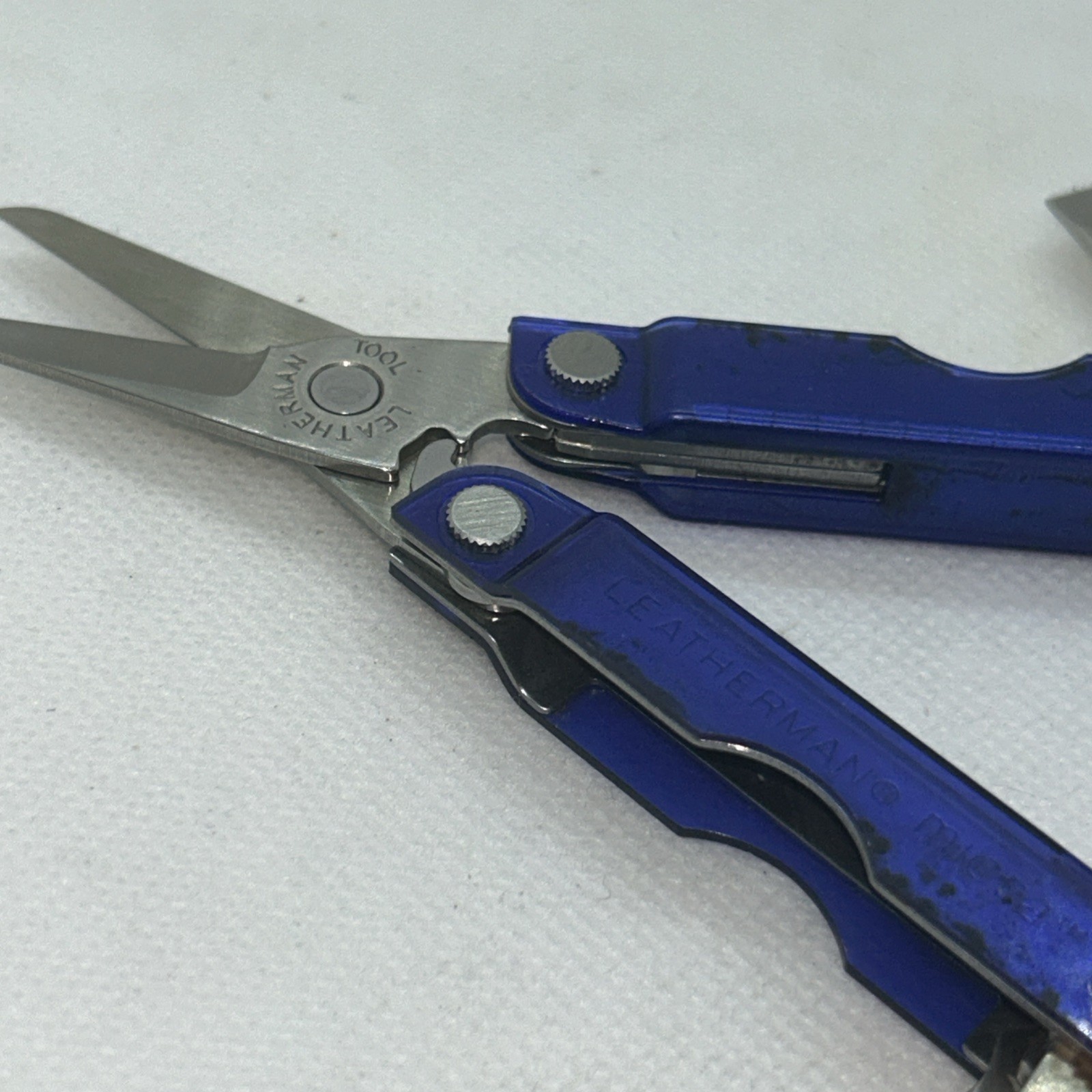 Leatherman Micra Multi-Tool – Blue Stainless Steel Very Nice Never Used Or Cut