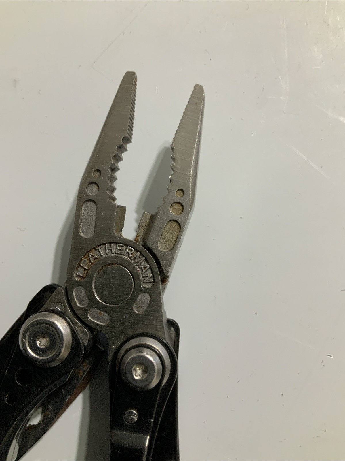 Leatherman Skeletool – J8