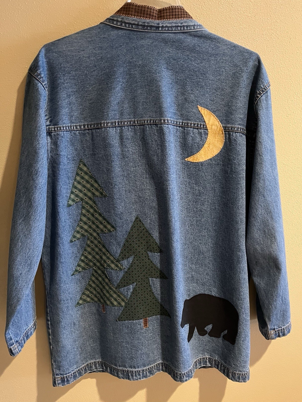 CABIN CREEK Denim Button Jacket Appliqued-Bear, Evergreens, Star, Moon Size M-L