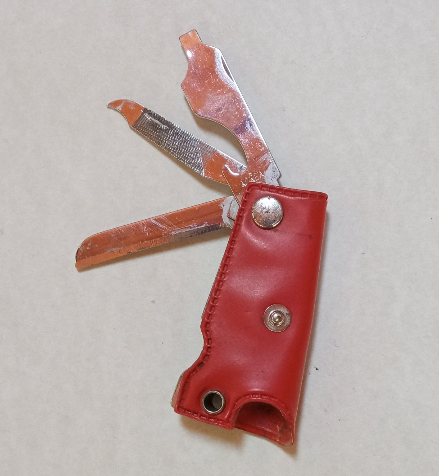 3-in-1 Pocket Multi-Tool Knife Nail File Bottle Opener 2in Blade Red Case