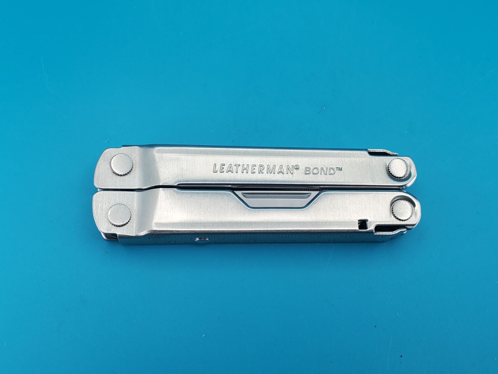LEATHERMAN Bond Multitool, Stainless Steel Everyday Tool! *FIRMAN*