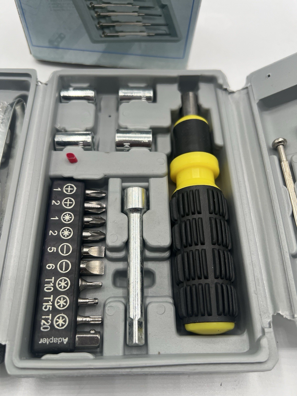 Tri-Fold Tool Set Folding Pocket Kit Screwdriver Bits Pliers Open Box #G08