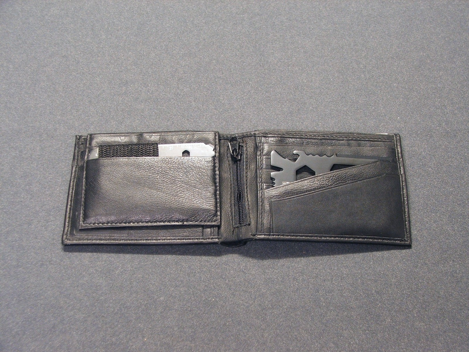2 X Defender Xtreme Multi Function Credit Card Compact Survival Pocket Tool Kit