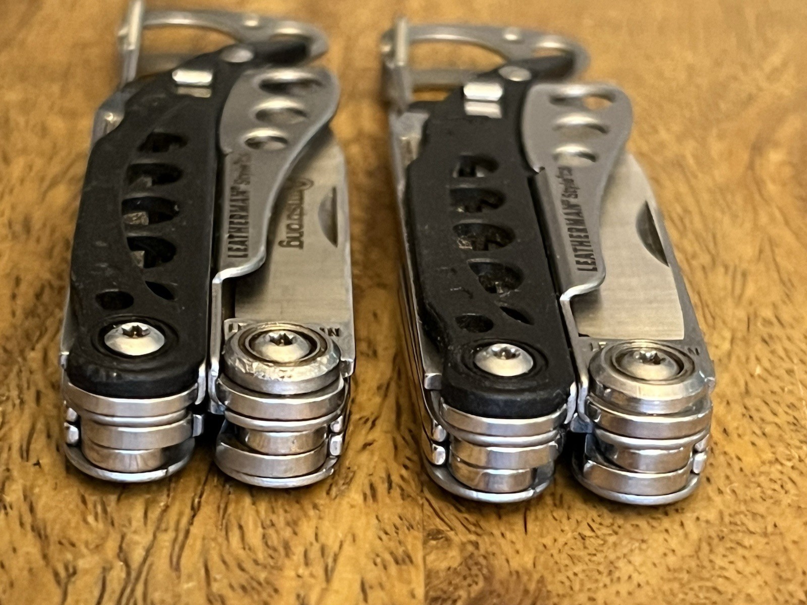 Retired Leatherman Style CS Multi Tool Knife File Scissor Carabiner (Lot Of 2)