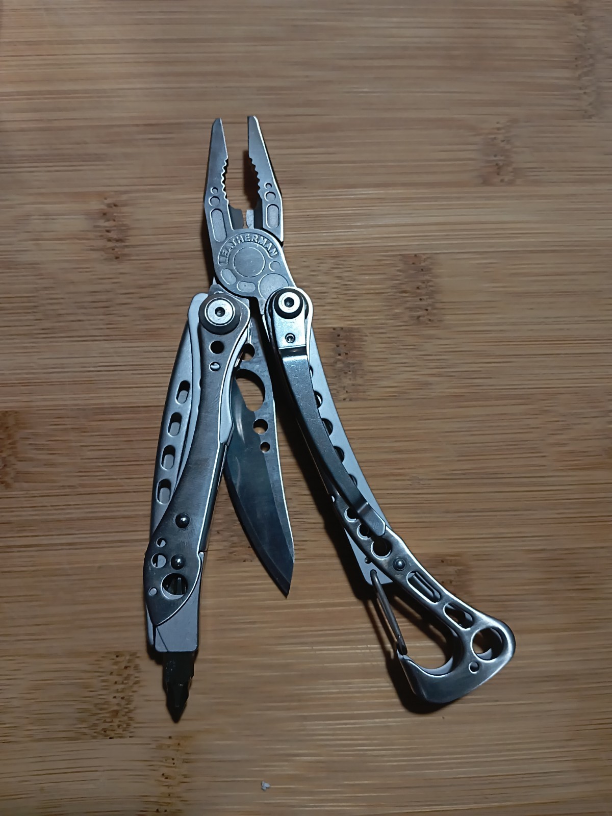 Leatherman Skeletool Stainless Steel / Nylon Sheath 830984
