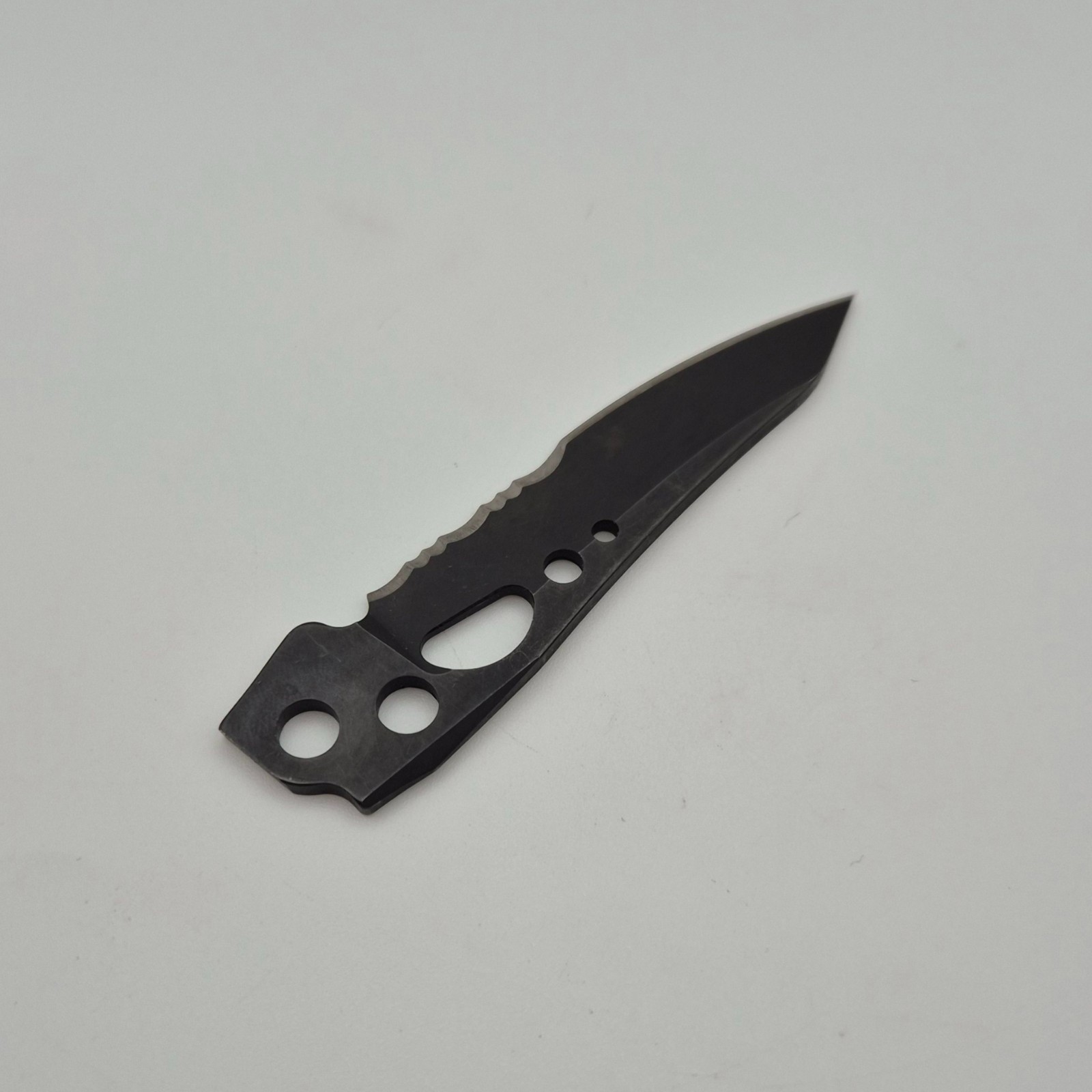 Leatherman Skeletool – 420HC Combo Knife (Black) – New Genuine Mod Part