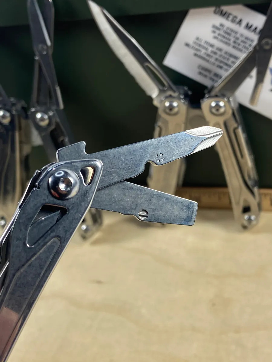 Letherman Wingman. x1(ONE) at random. Looks/feel brand new. (MSRP $69.95 NEW)