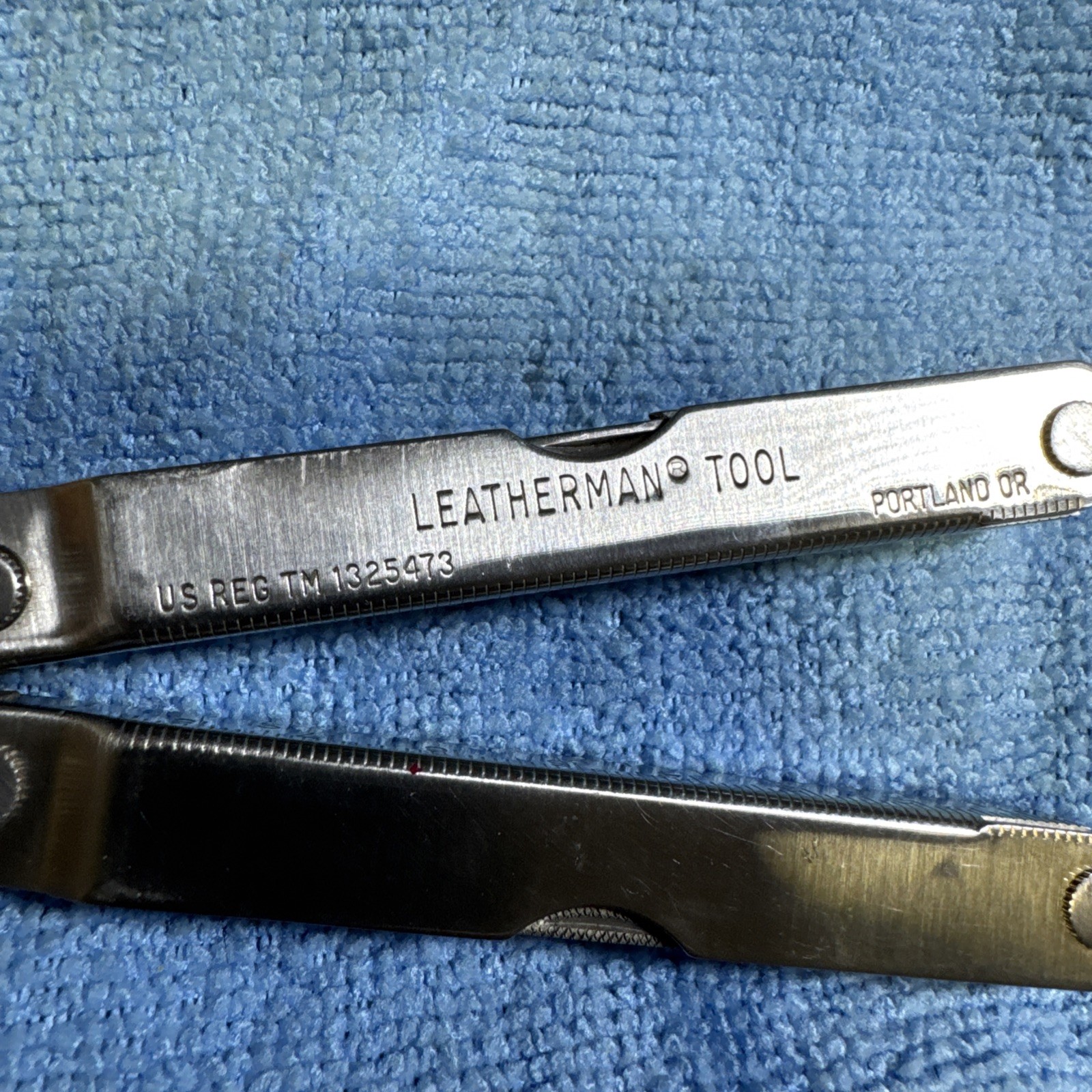 Vintage Leatherman Multi Tool w/ leather Sheath Pouch TM 1325473 Portland OR