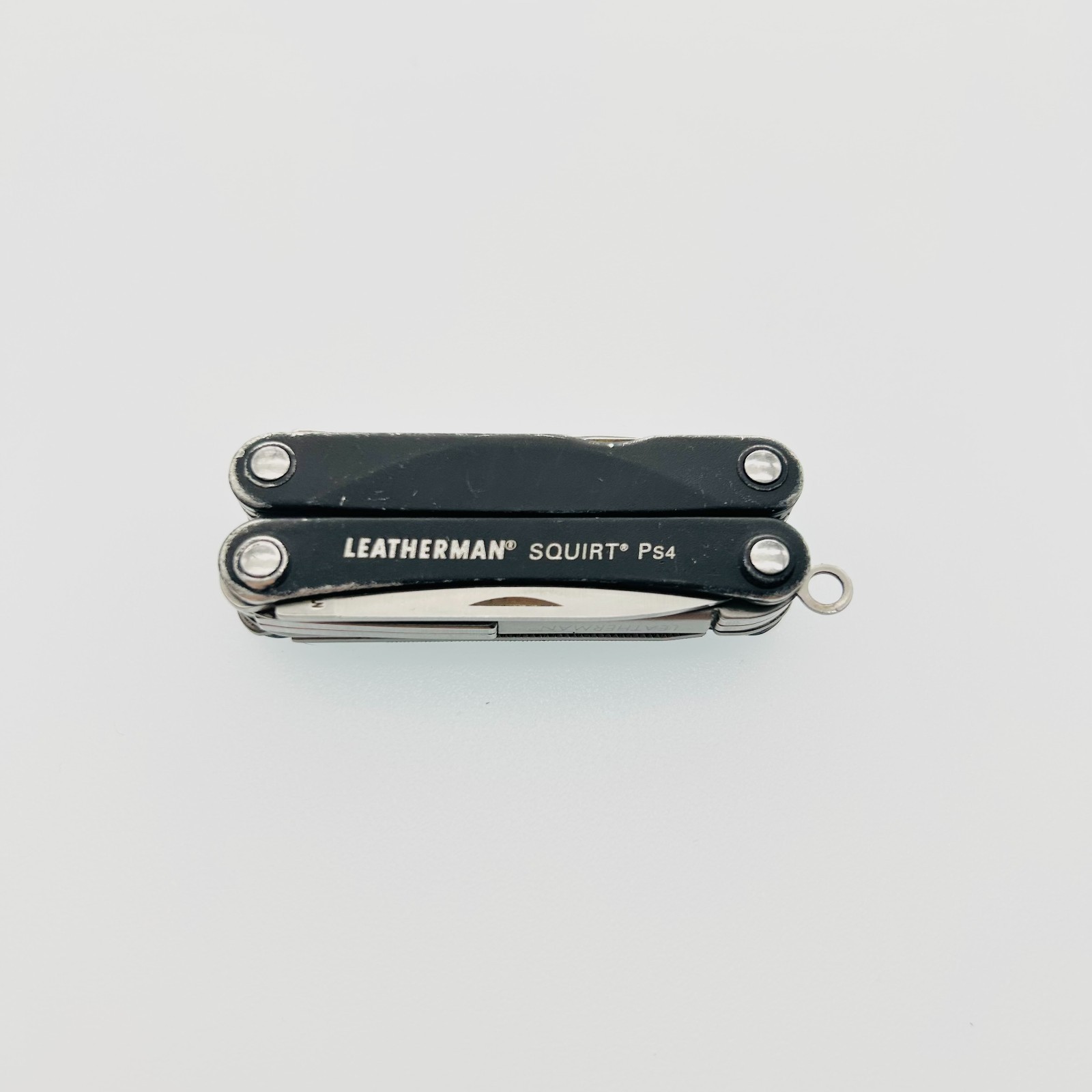 Leatherman Squirt PS4 BLACK – 8-in-1 Keychain Multi-Tool Discontinued (CODE2)