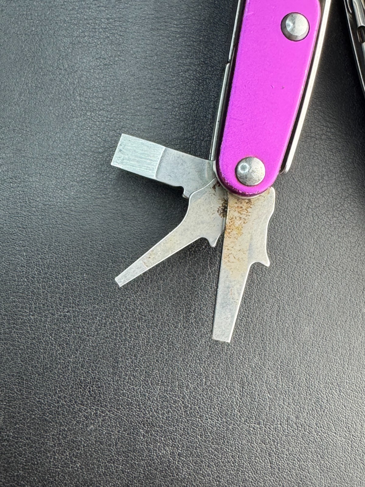 Leatherman Juice XE6 Retired Rare 18 Tools Multitool