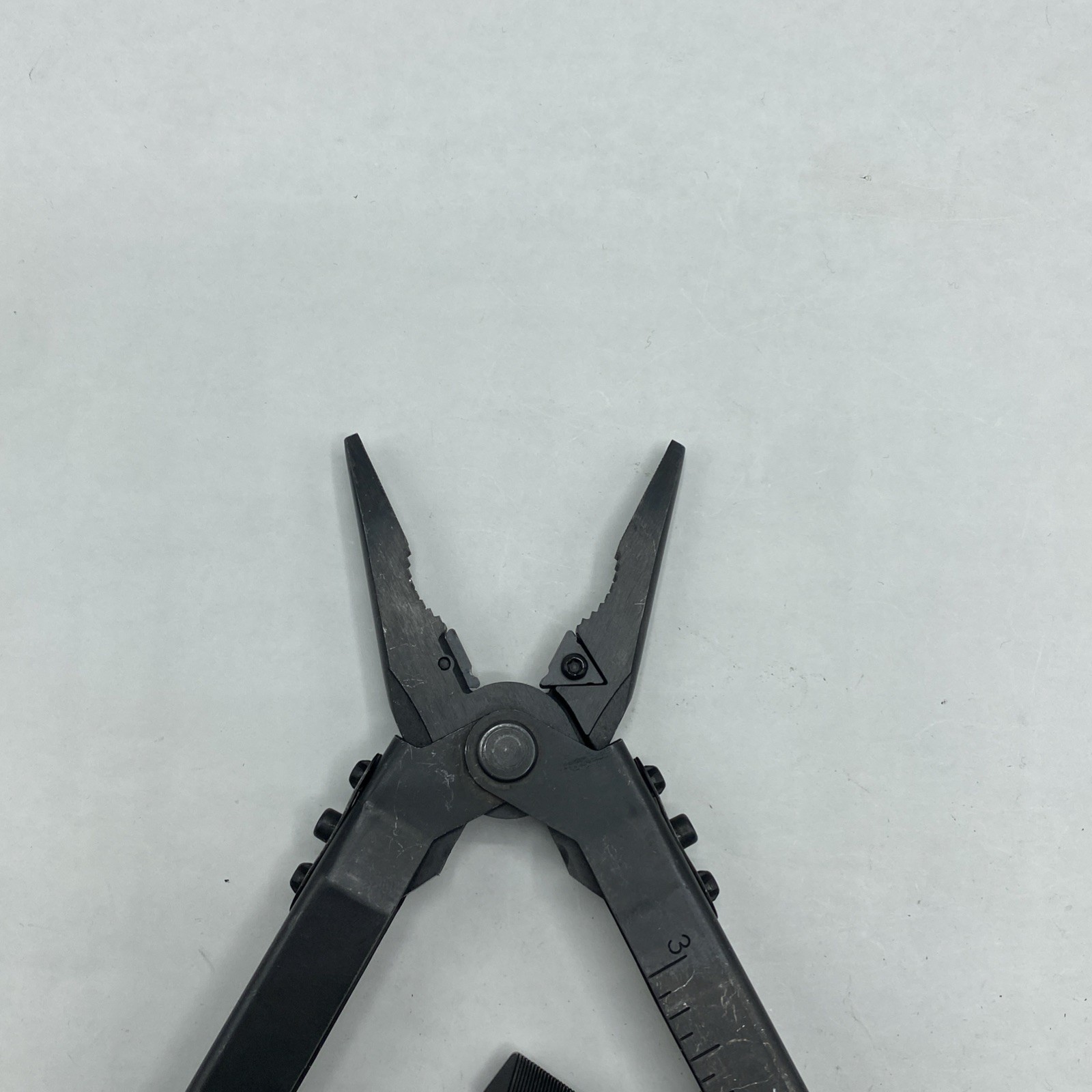 Gerber MP 600, Carbide Cutters, Needlenose with Sheath – Black