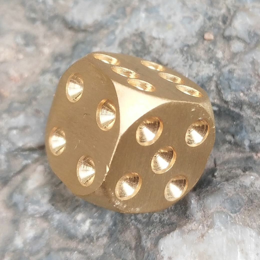 EDC Gear Creative Pure Solid Brass Dice KTV Entertainment Supplies Outdoor