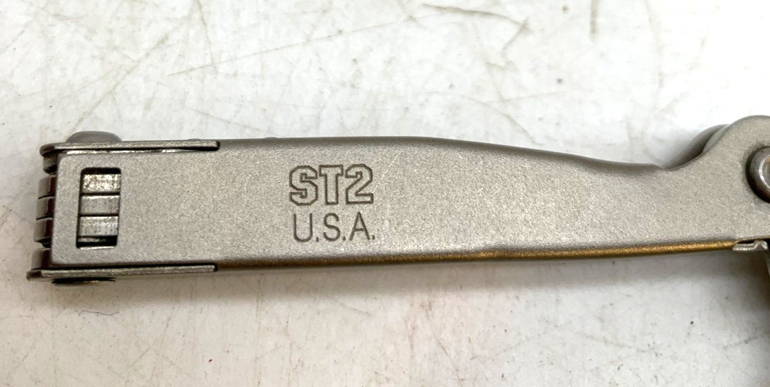 Schrade ST2 Tough Chip Compact Multi-Tool Shears Pocket Knife
