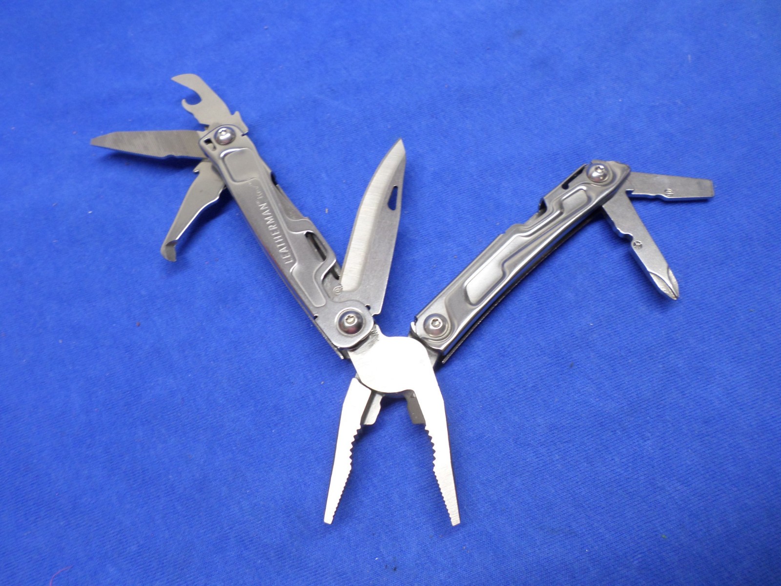 Leatherman REV Multi Tool 0920 Nice!