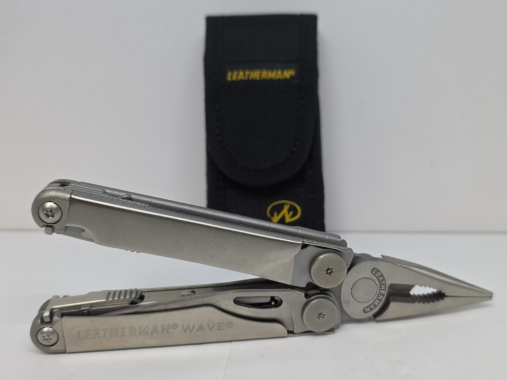 Leatherman Wave Multi-Tool Stainless, Knife, Pliers, with Nylon Sheath, USA