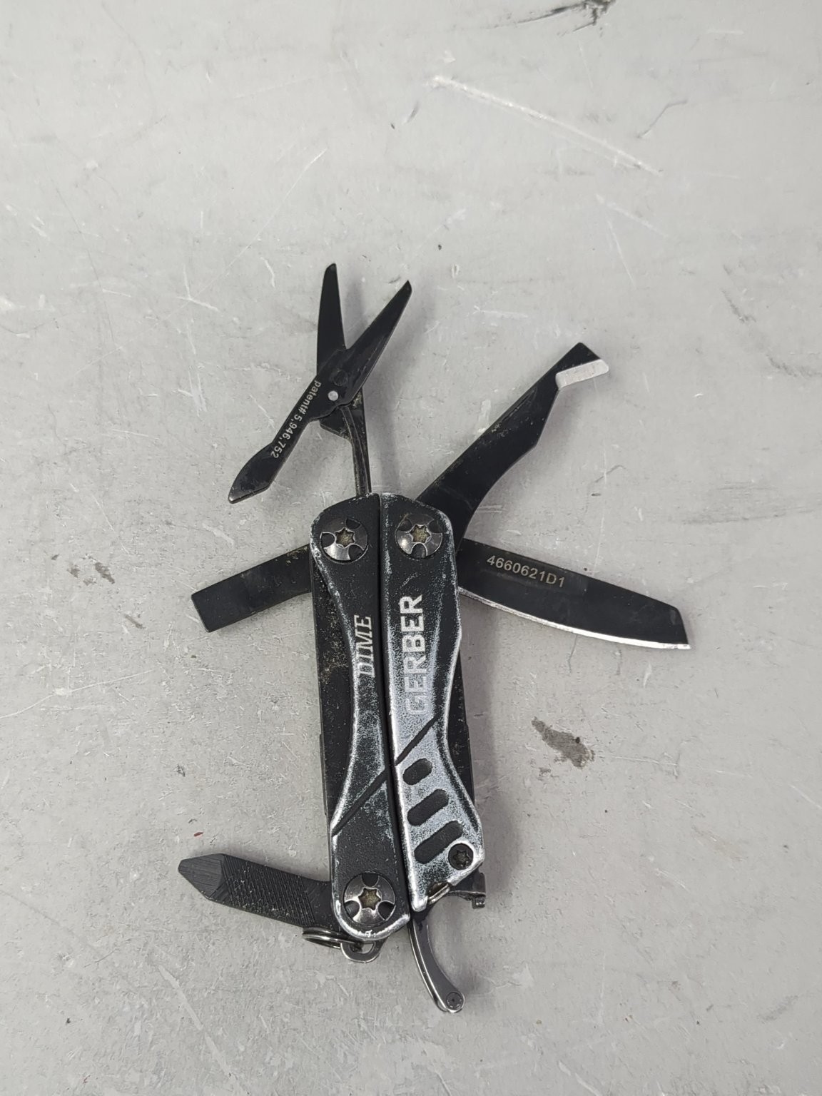 Gerber Dime Mini Multi-Tool Pliers Scissors Knife File Black Compact
