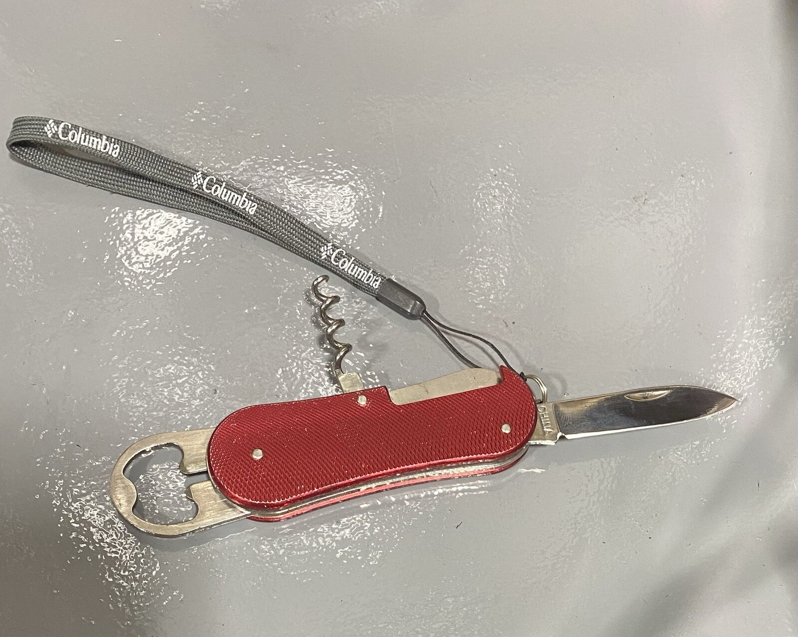 Columbia Outerwear Multi Tool Pocketknife – Stainless Steel w/ Lanyard