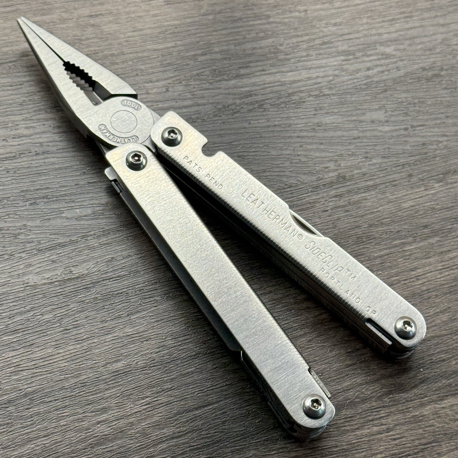 Leatherman Sideclip multitool. Mint. Late Run: shiny factory polished