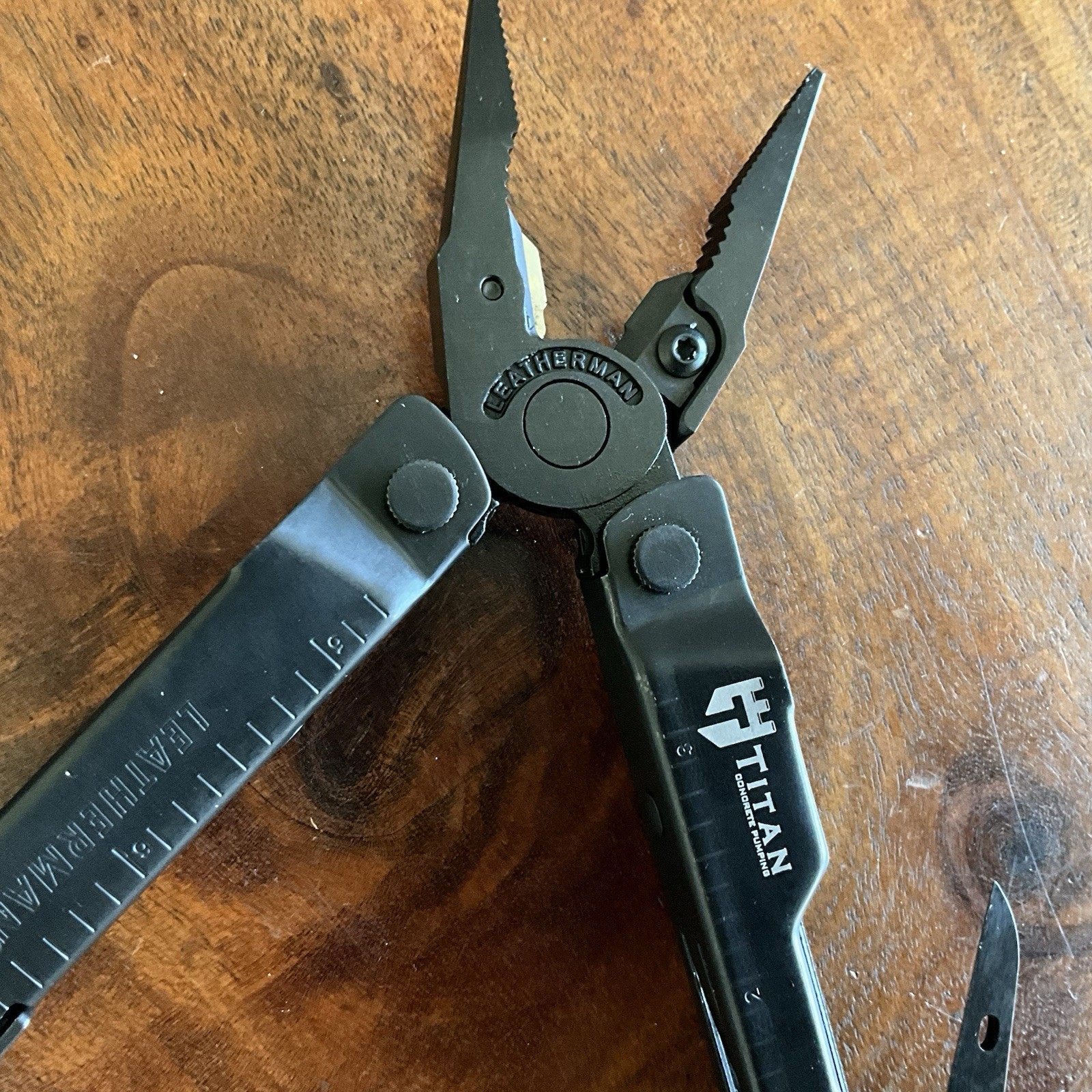 Leatherman Rebar Multi-Tool Black Oxide With Leather Sheath Fantastic Mint A+