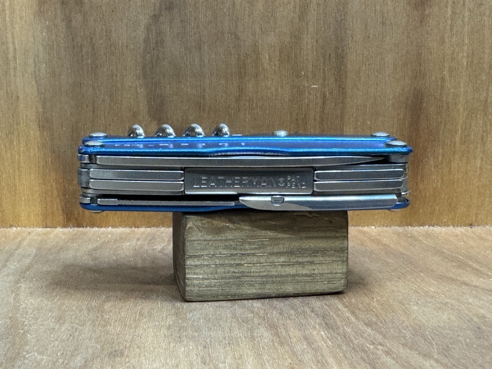 LEATHERMAN JUICE CS4 COLUMBIA BLUE W/Sheath Multi Tool Retired USA EXCELLENT!