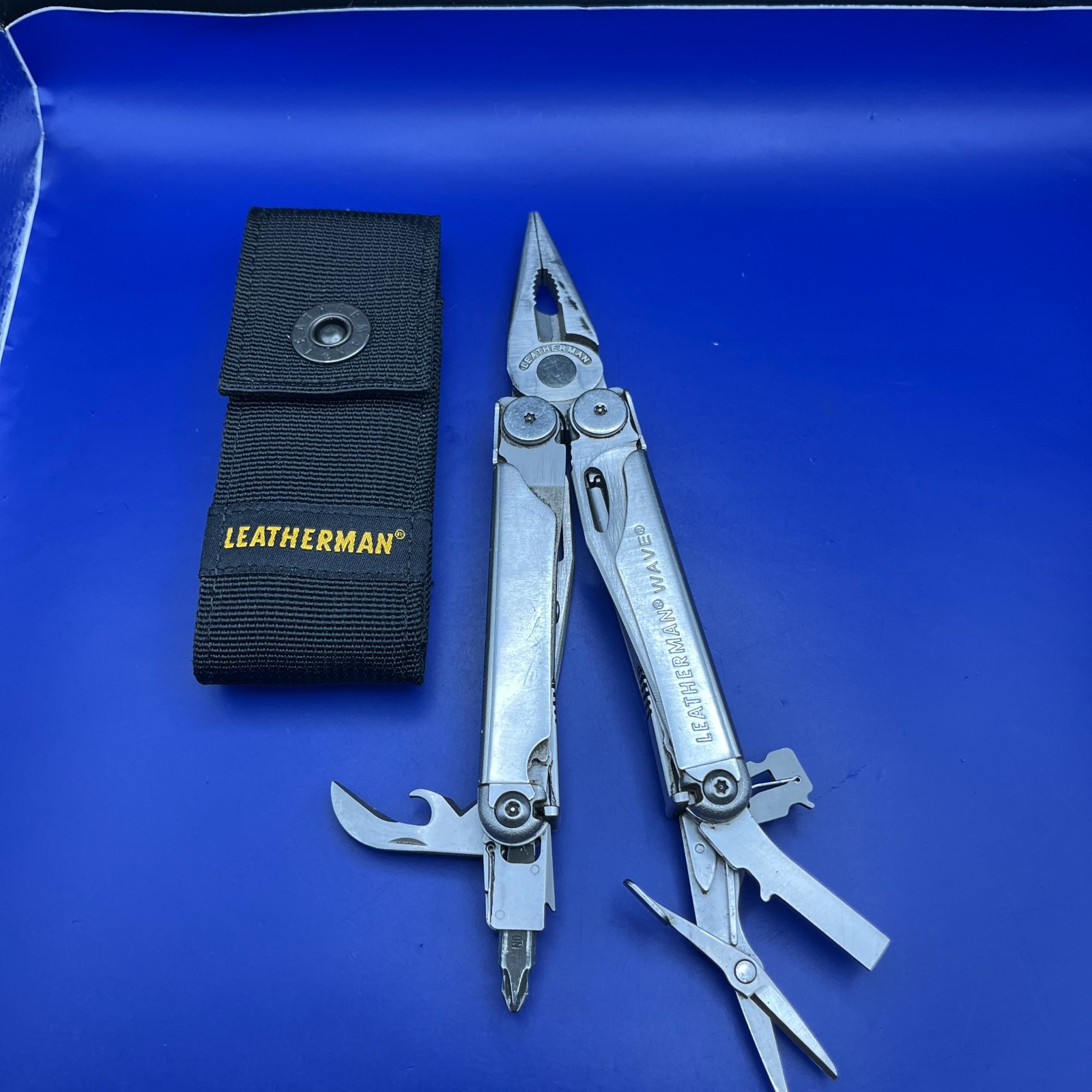 Leatherman Wave Multi-Tool w/ Sheath
