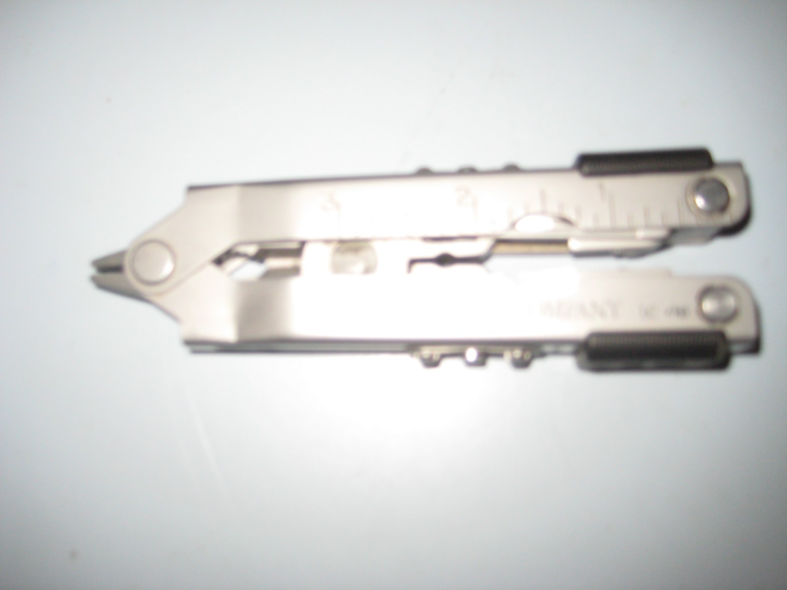 Ford Motor Company UAW GERBER Multi-Plier 600 MP600