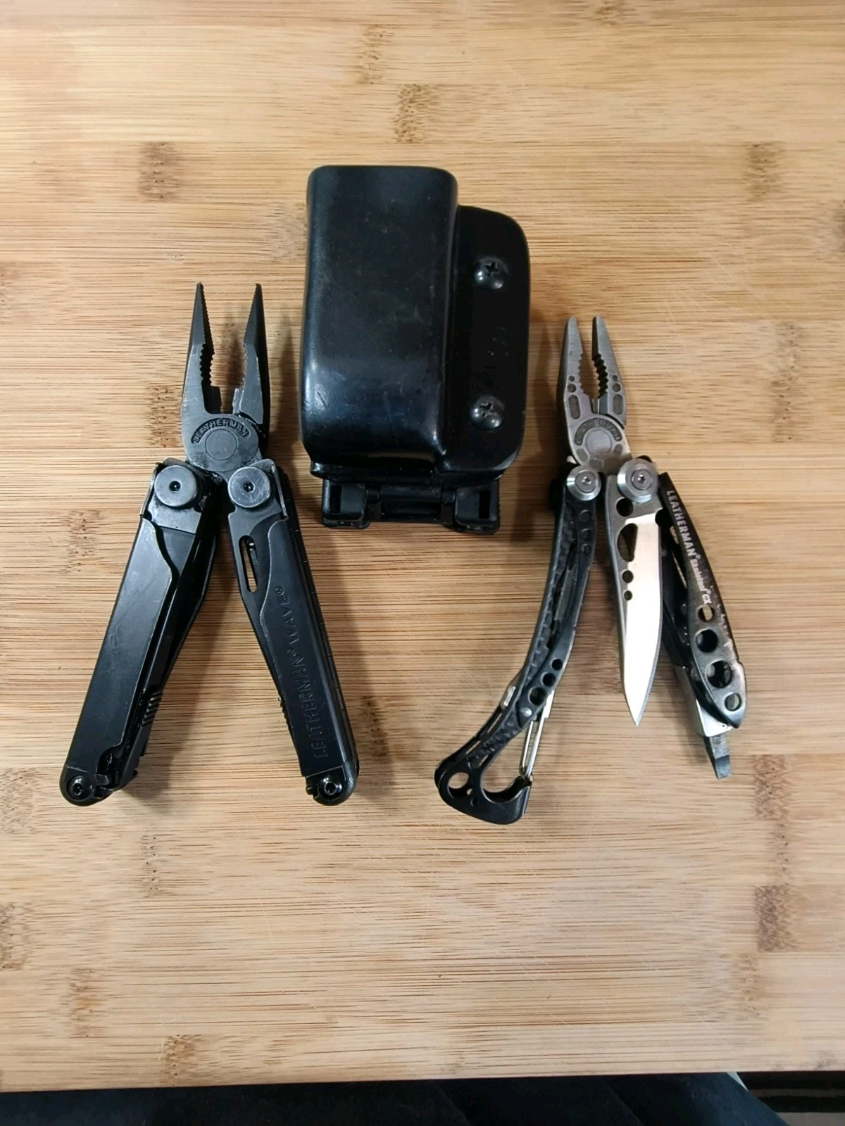 Leatherman Wave Black Oxide / Sheath/Leatherman Skeletool Cx Black Carbon Fiber