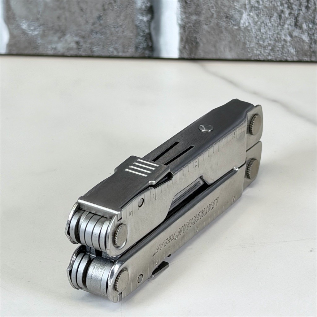 Leatherman Rebar Multi-Tool Silver w/ Black Leather Sheath Locking Tools Vintage