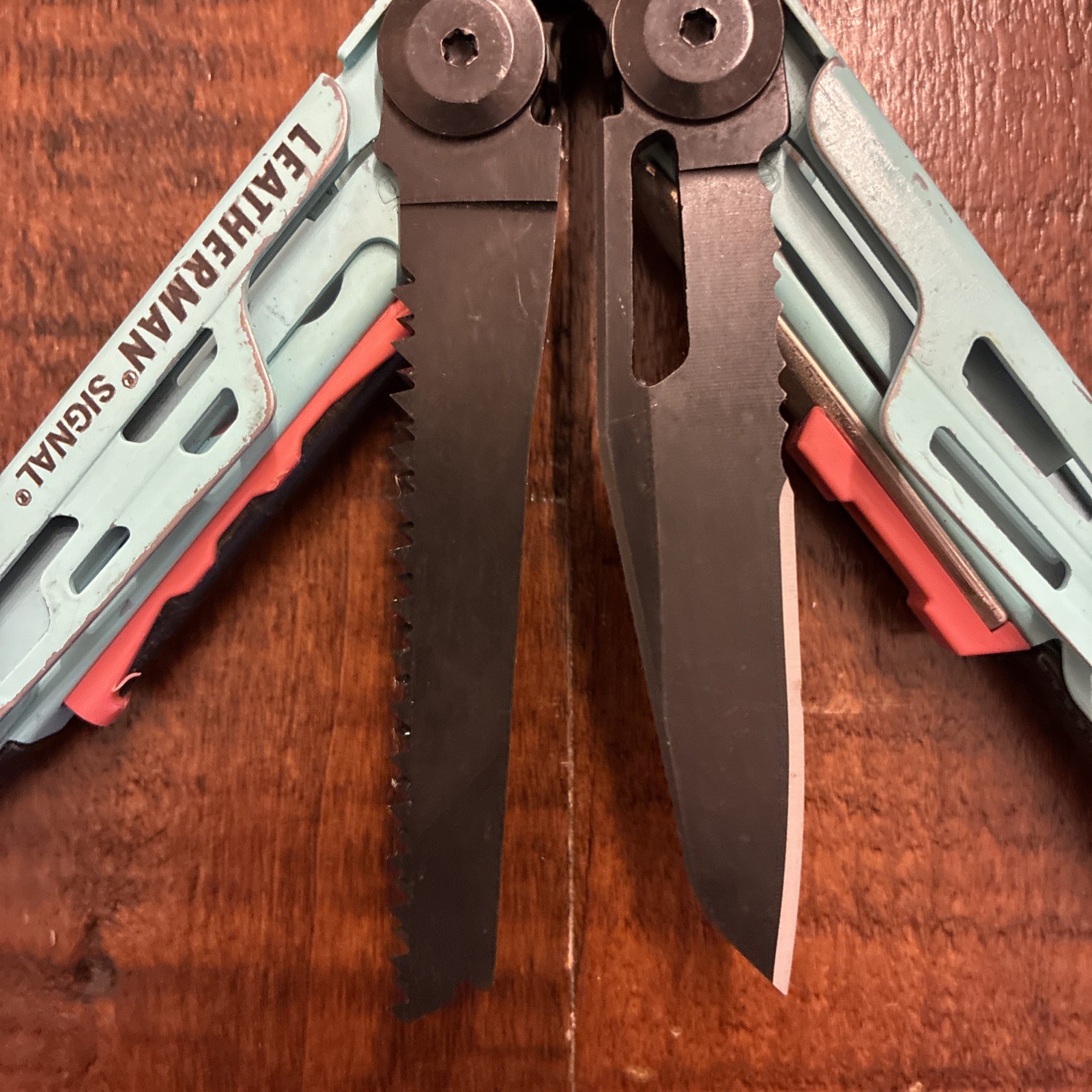 Leatherman Signal Multi-Tool Aqua – Excellent