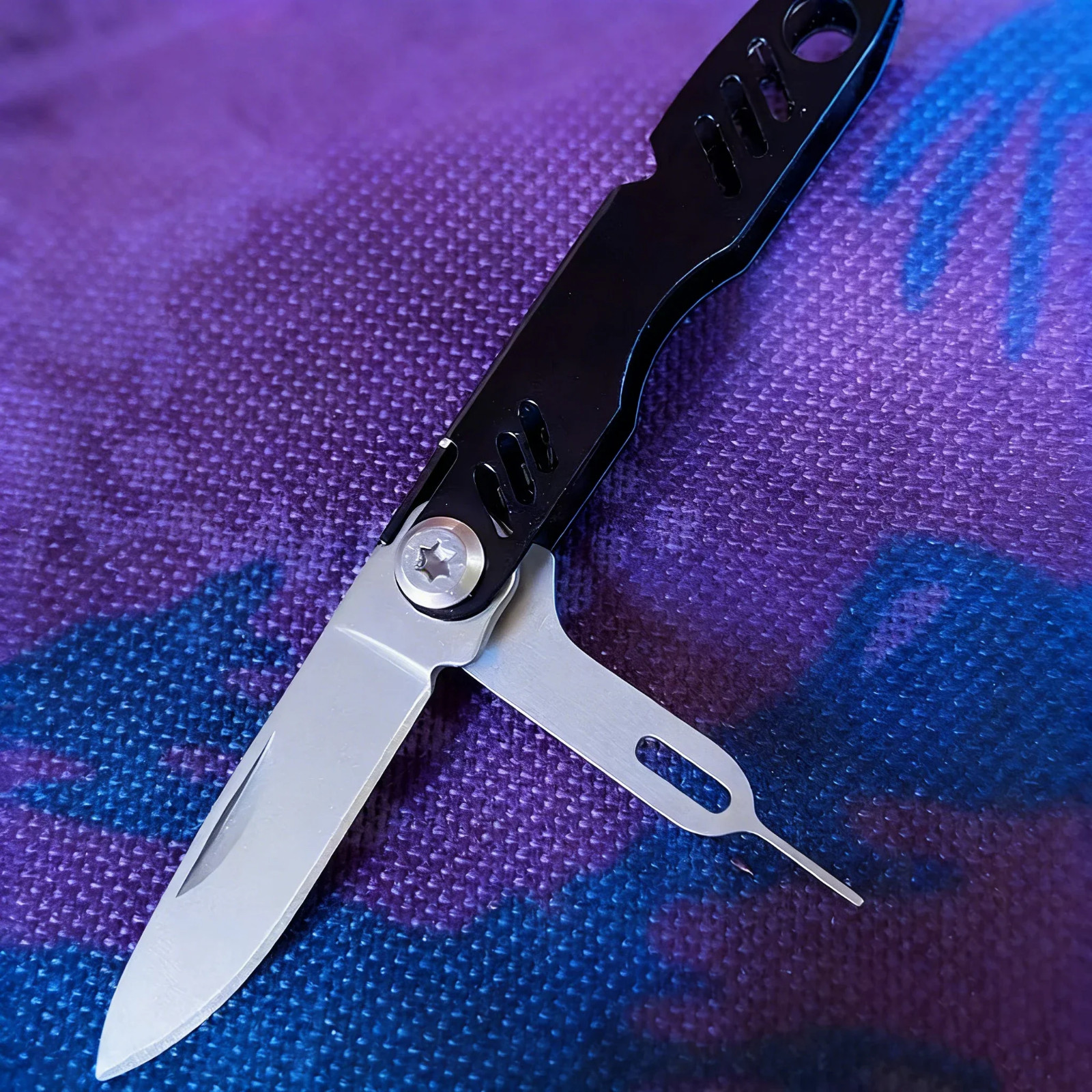 Mini EDC Gadget Keychain SIM Ejector Tool Multi-Function Portable Accessory