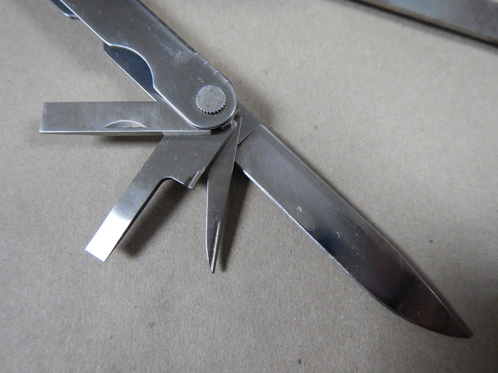 Original Leatherman Tool From The 90s with original leather sheath