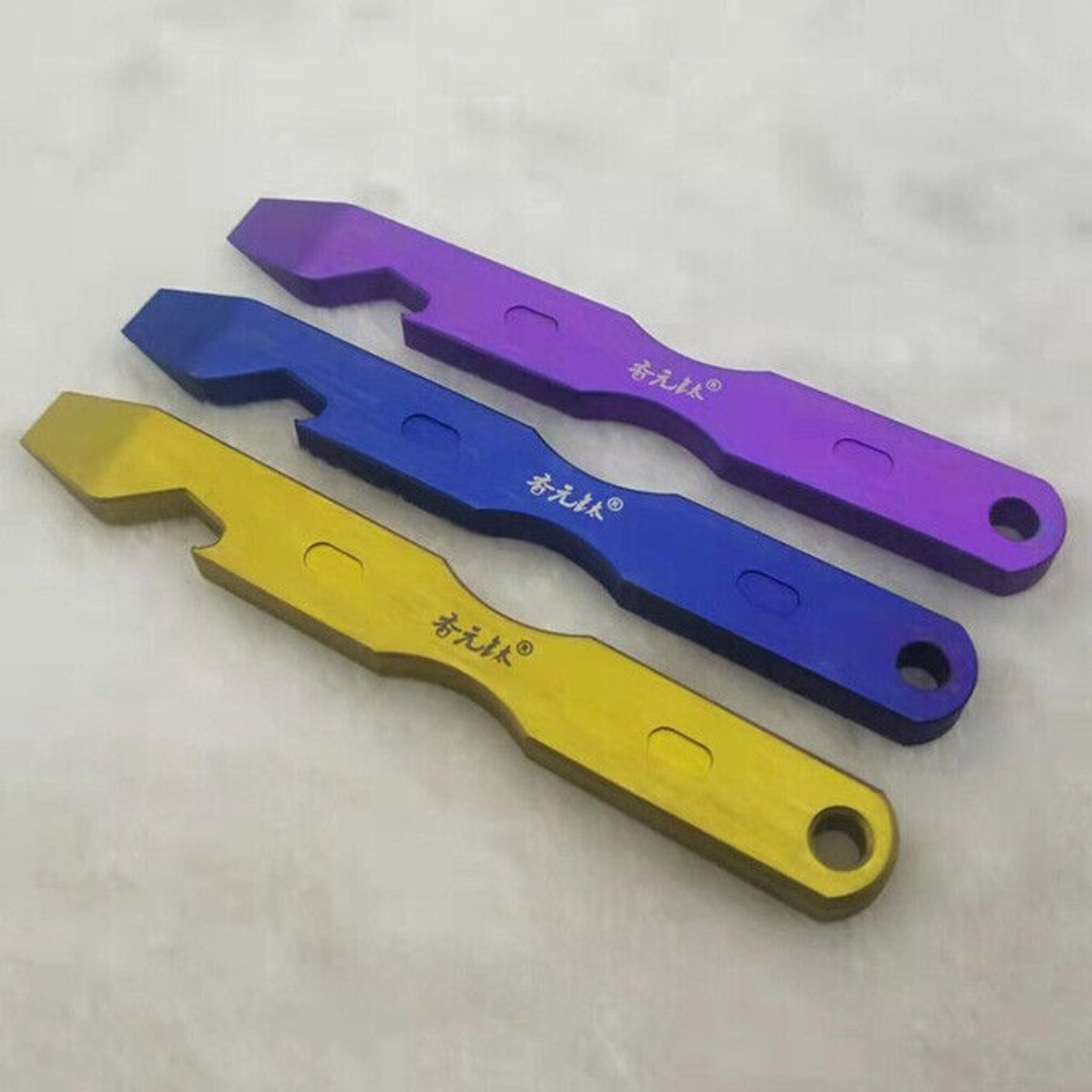 Titanium TC4 Crowbar Pry Bar Underreach EDC Tool Bottle Opener Pendant