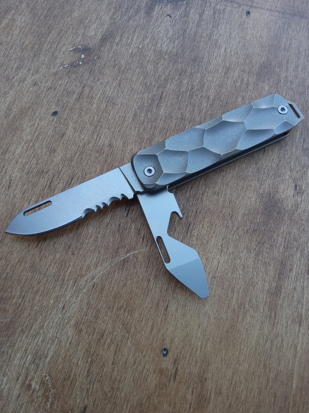 Ainhue AU001 Titanium MultiTool Utility Knife with Bottle Opener RARE Pockettool