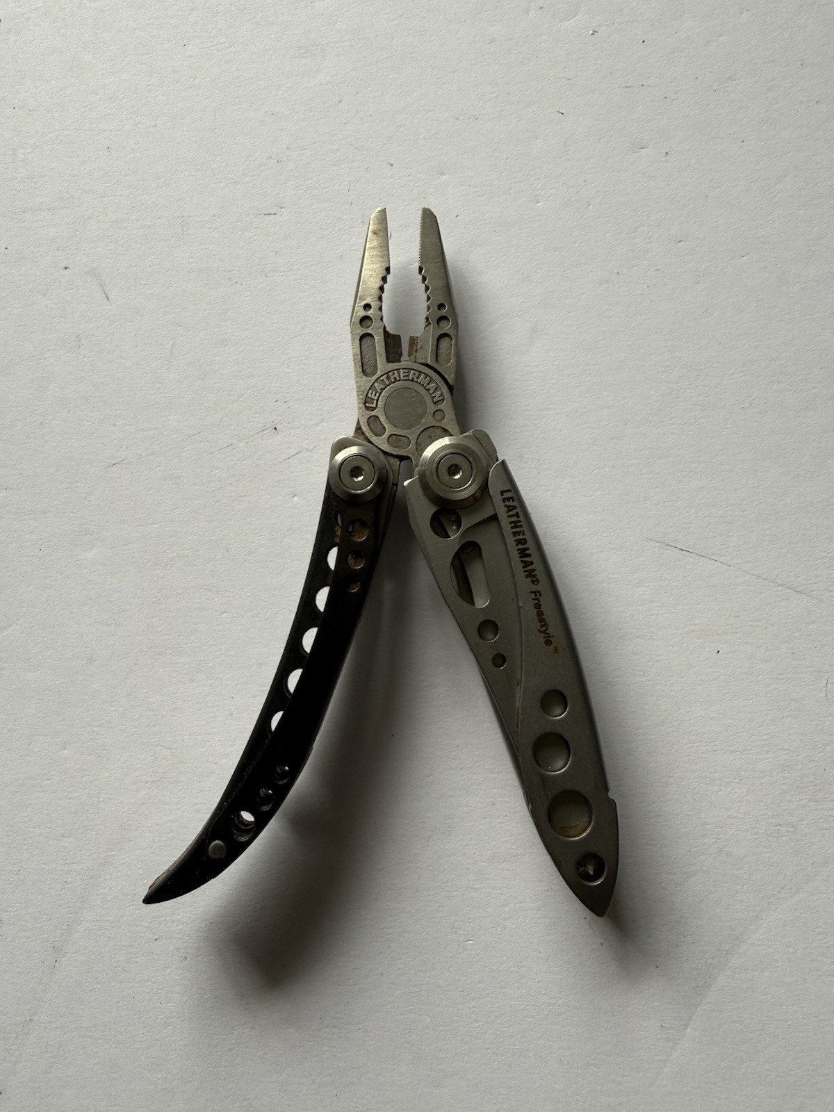 RARE Leatherman RETIRED FREESTYLE Multi-tool Good Condition