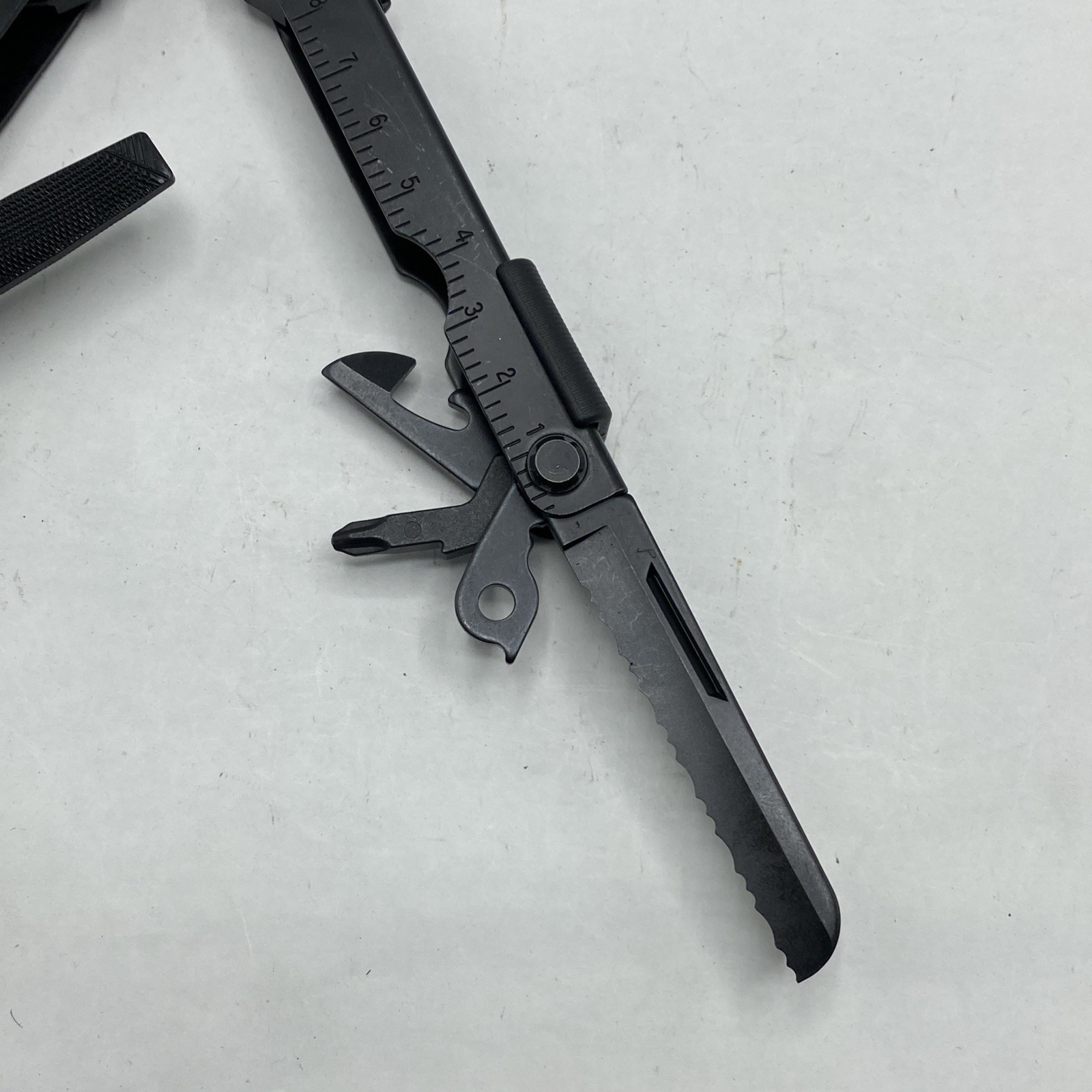 Gerber MP 600, Carbide Cutters, Needlenose with Sheath – Black