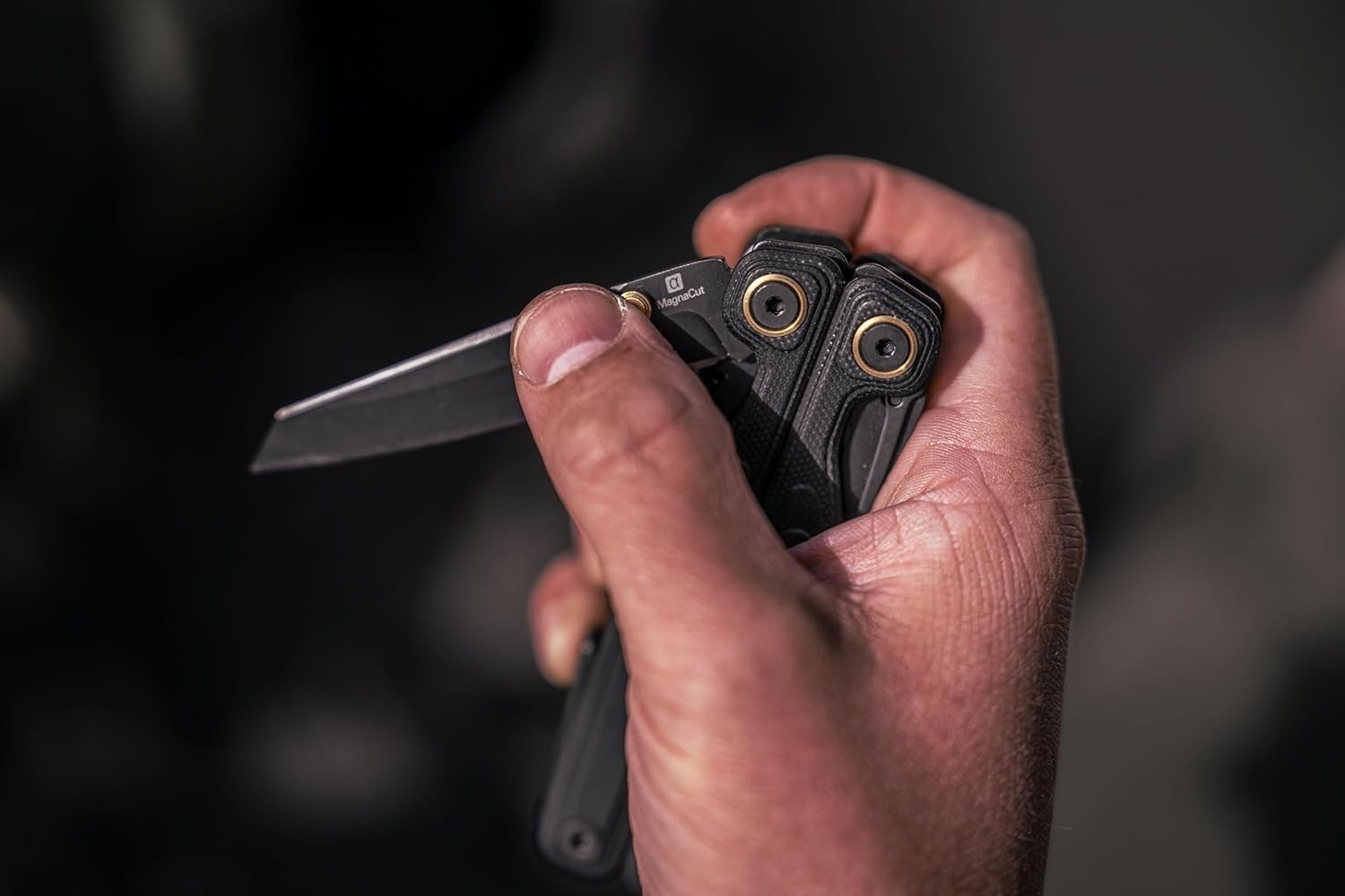 Outdoor Adventure Multi Tool – Leatherman Wave Alpha 16-in-1 MagnaCut