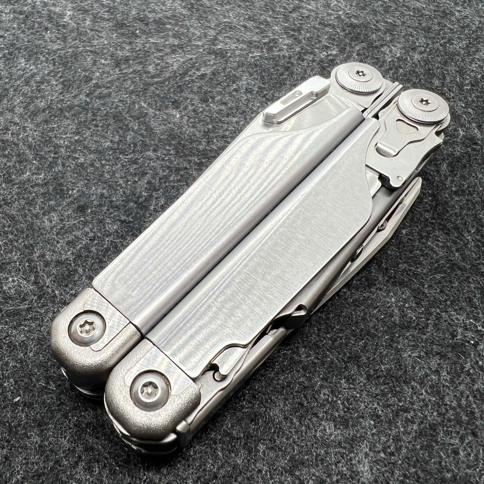 Aluminum Alloy Thumb Grip Easy open push button For Leatherman Surge CNC DIY