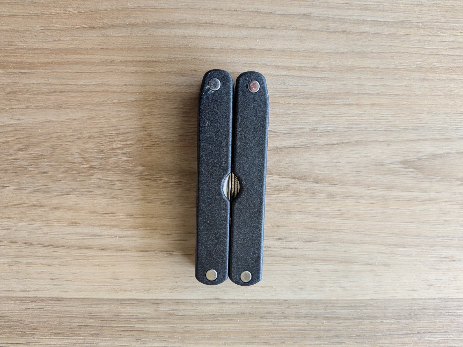 BARLOW MULTI FUNCTION TOOL – Multi Plier Saw Knife