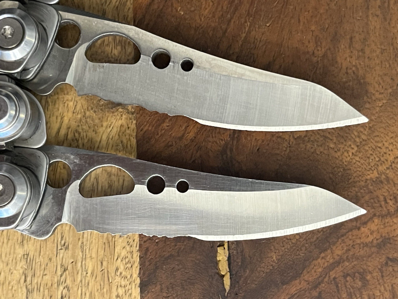 Leatherman Skeletool MultiTools SUPER NICE!! w/New Molle Sheath (Lot Of 2)