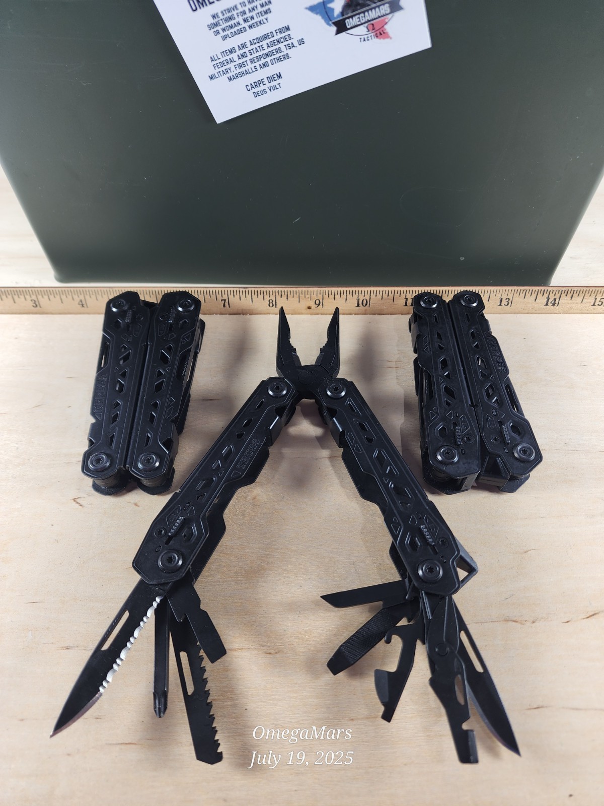 Gerber Truss 17-in-1 Multi Tool One(1) good – great conditions! Black NO Sheath