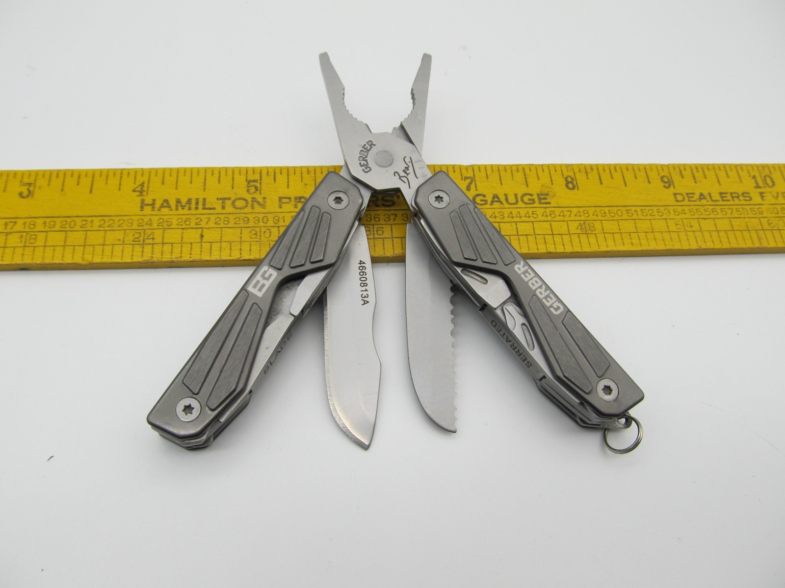 Gerber Bear Grylls Compact Small Multi Tool – Key Chain.