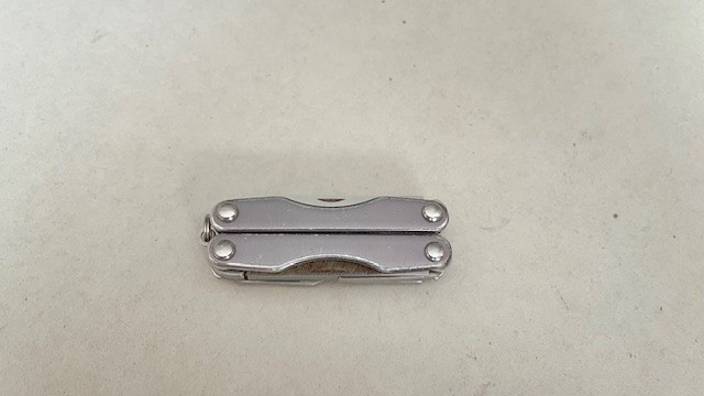 Leatherman Squirt P4 Vintage Gray Multi Tool Pliers,Knife,Keychain – Great