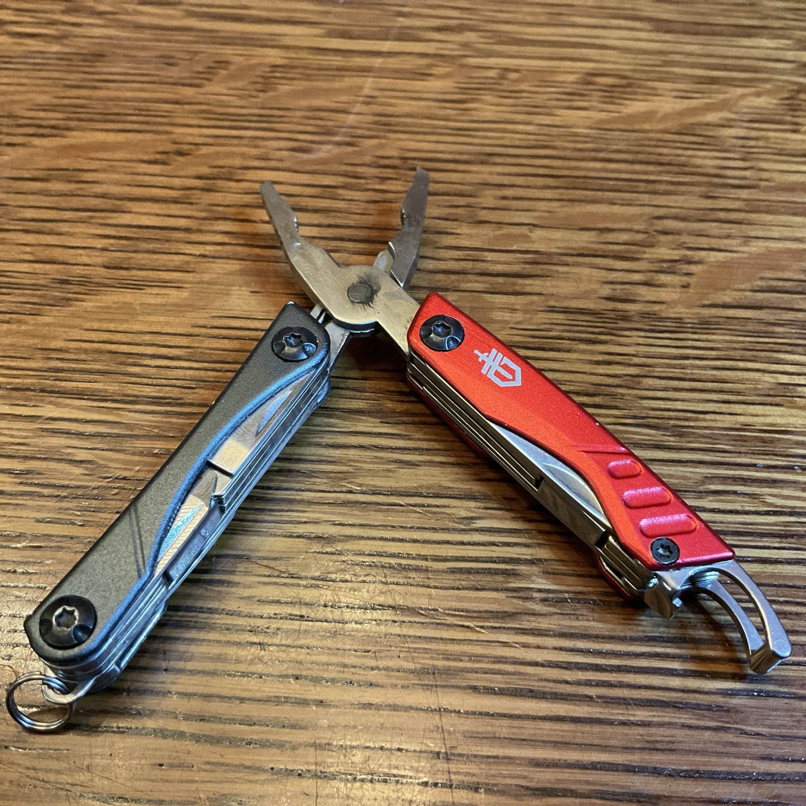 Gerber Dime Multi Tools Red & Black in extremely good condition