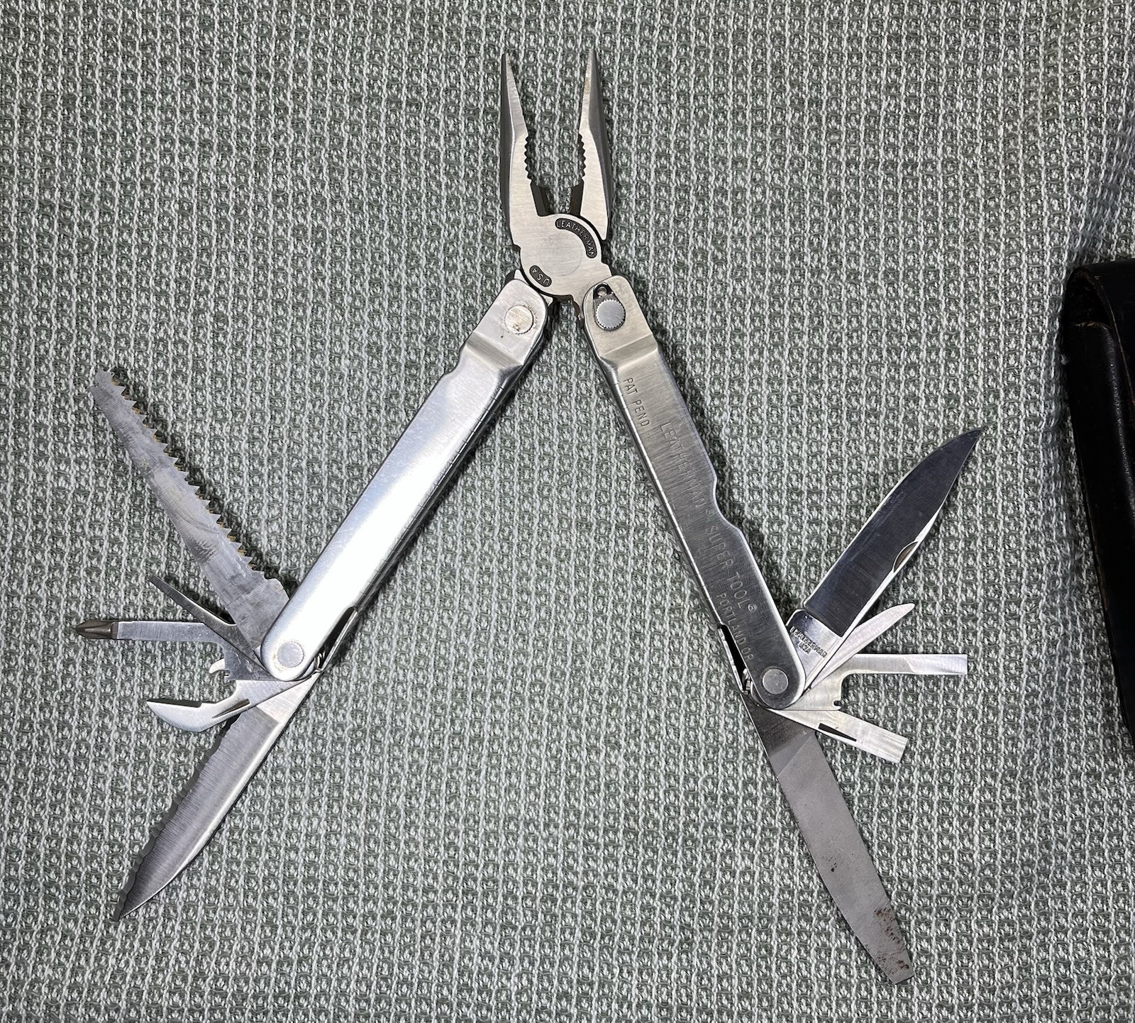 Vintage Leatherman super tool Patent Pending Portland Oregon Multi-Tool Pouch