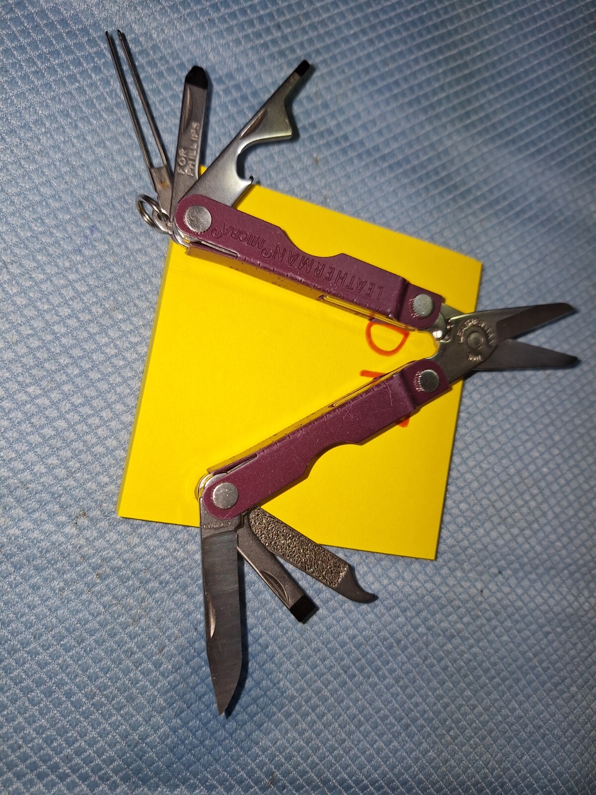 1 LEATHERMAN MICRA Multi Tool PURPLE Lot 8013